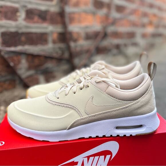 NEW Size 9 Nike Air Max Thea Premium Women's Shoes Beach/Metallic Gold/Sail - Picture 3 of 9